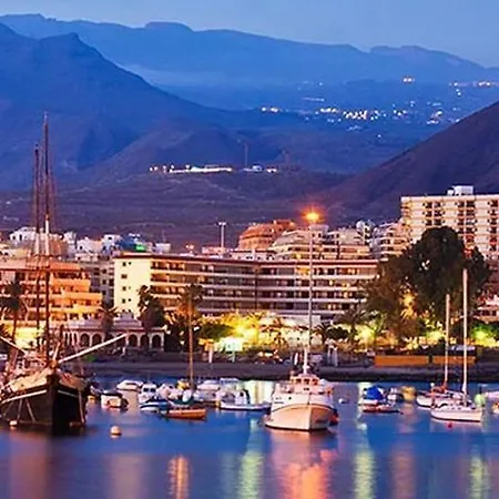 Apartment Fabulous 2-bedroom Right On The Of Crstianos Arona (Tenerife)