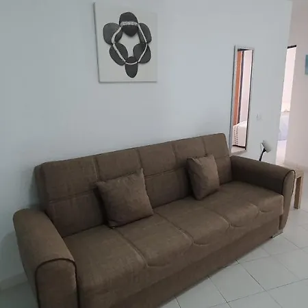 아파트 Fabulous 2-bedroom Right On The Of Crstianos